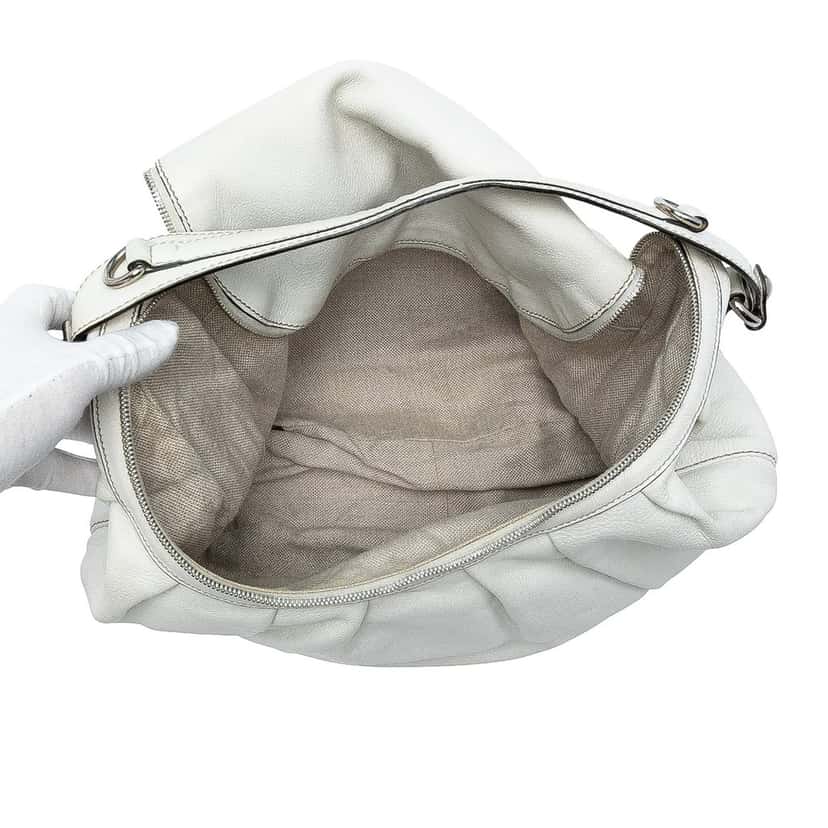 Gucci Medium Pebbled Calfskin Icon Bit Satchel White Leather Never worn, with tag - Model View