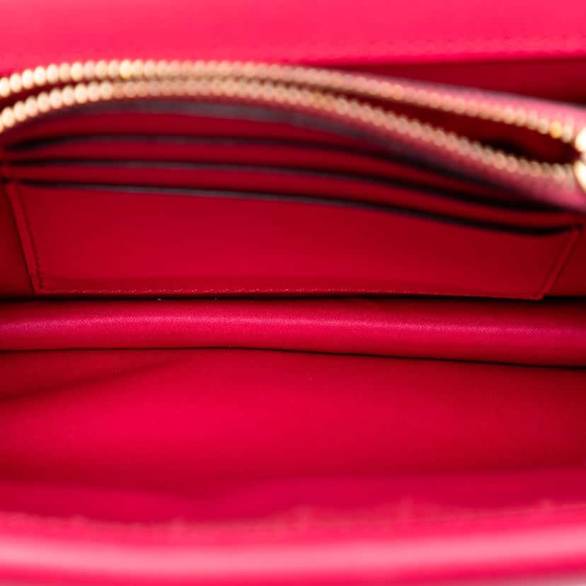 Valentino Leather Rockstud Chain Pouch Pink Leather Very good condition - Model View