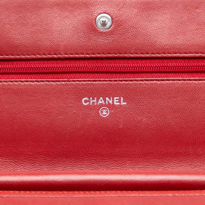 Chanel CC Quilted Lambskin Wallet on Chain Red Leather Very good condition - Box View