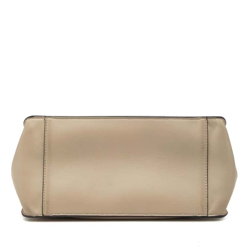 Fendi Vitello Grace and Suede Flip Satchel Beige Leather Very good condition - Inside View