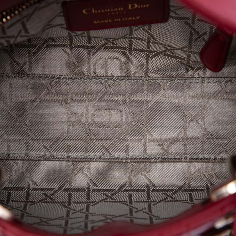 Dior Mini Lambskin Cannage Lady Dior Red Leather Very good condition - Model View