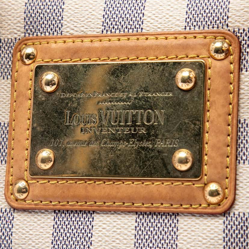 Louis Vuitton Damier Azur Berkeley White Very good condition - Box View