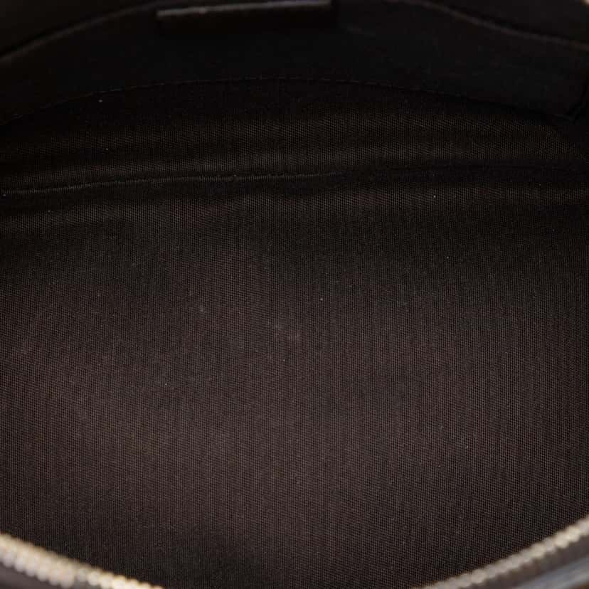 Gucci Mini GG Crystal Dome Satchel Beige Very good condition - Model View