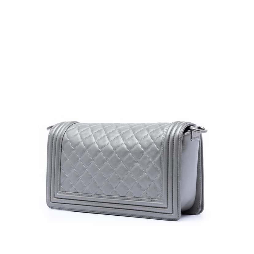 Chanel Old Medium Quilted Lambskin Boy Flap Other Leather Very good condition - Back View