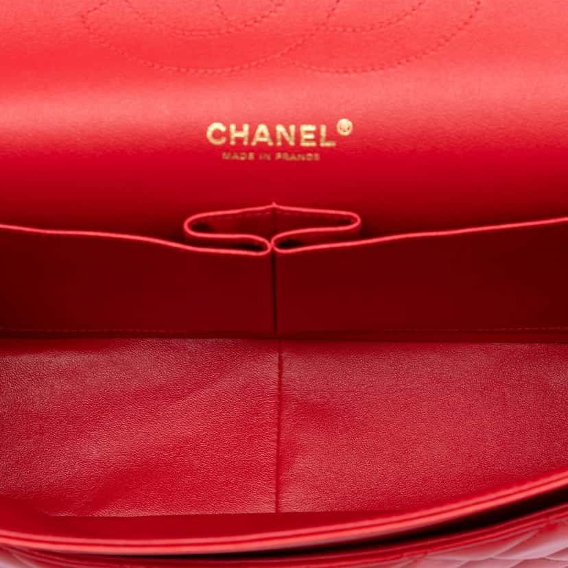 Chanel Jumbo Classic Lambskin Double Flap Red Leather Very good condition - Model View