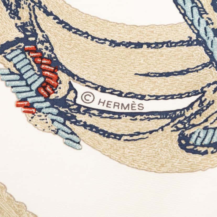 Hermès Brides De Gala Brode Main Silk Scarf 90 White Very good condition - Model View