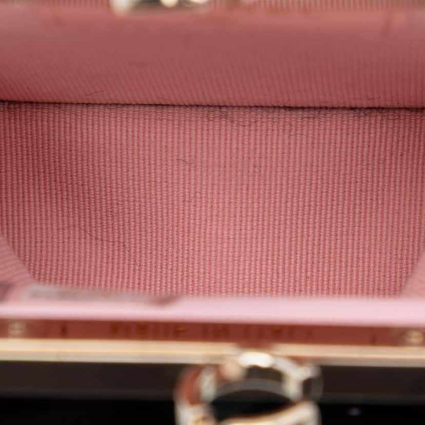 Chanel CC Quilted Acrylic and Lambskin Evening Clutch With Chain Black Leather Very good condition - Model View