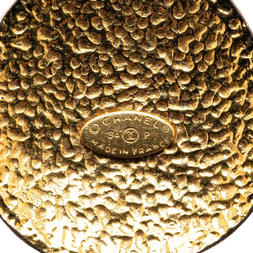 Chanel Gold Plated CC Round Pendant Necklace Gold Metal Very good condition - Inside View