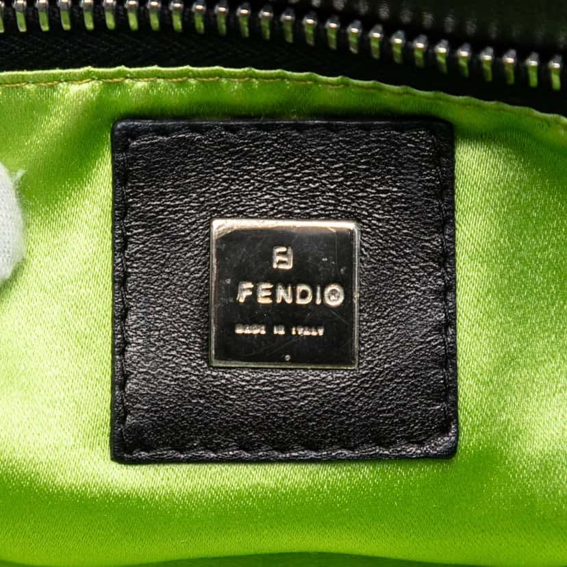 Fendi Leather FF Baguette Shoulder Bag Black Leather Very good condition - Box View
