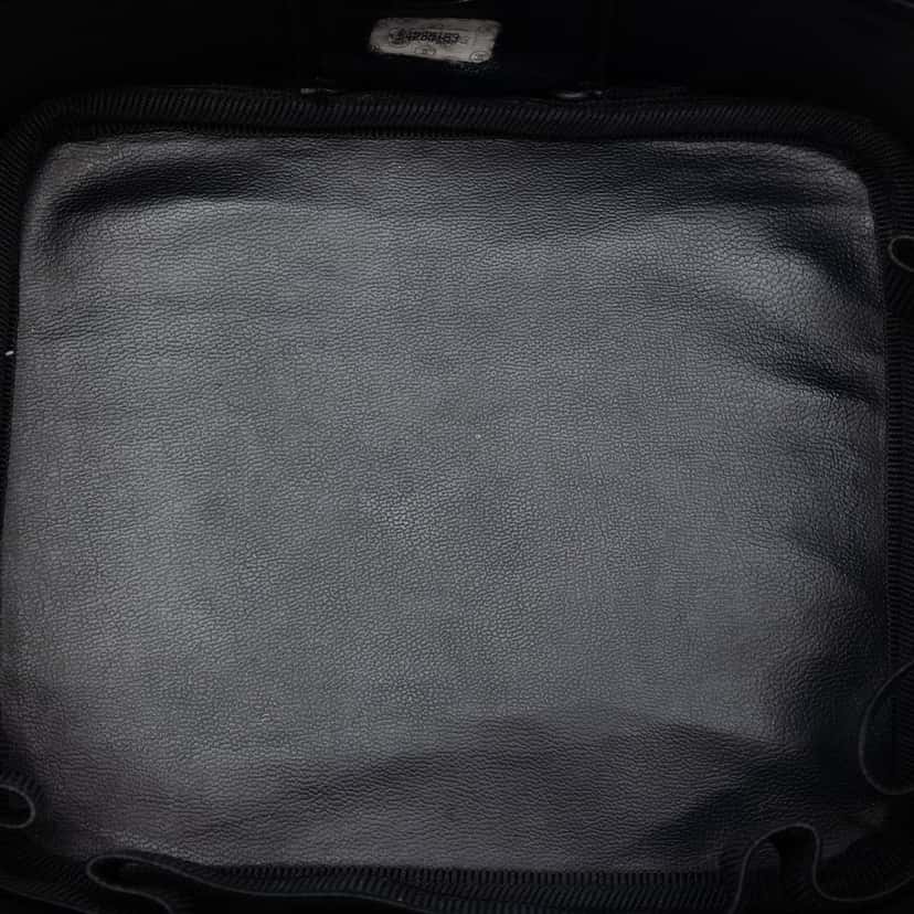 Chanel CC Caviar Vanity Case Black Leather Very good condition - Model View