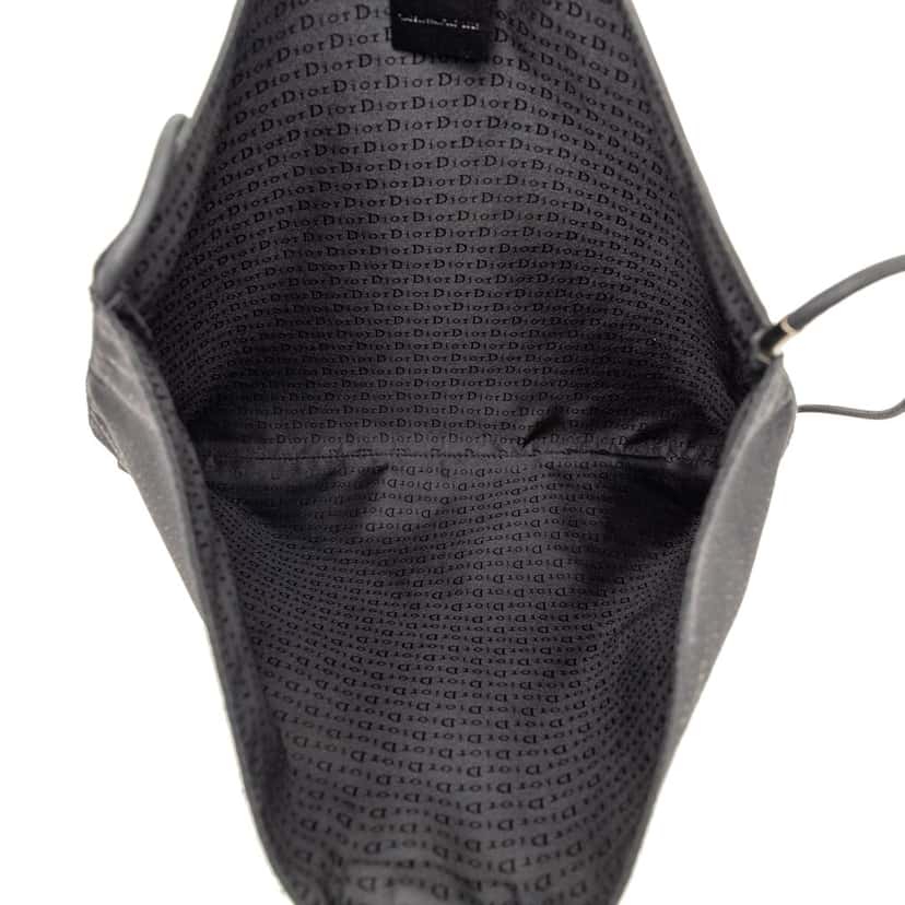 Dior Canvas Logo Crossbody Black Very good condition - Model View