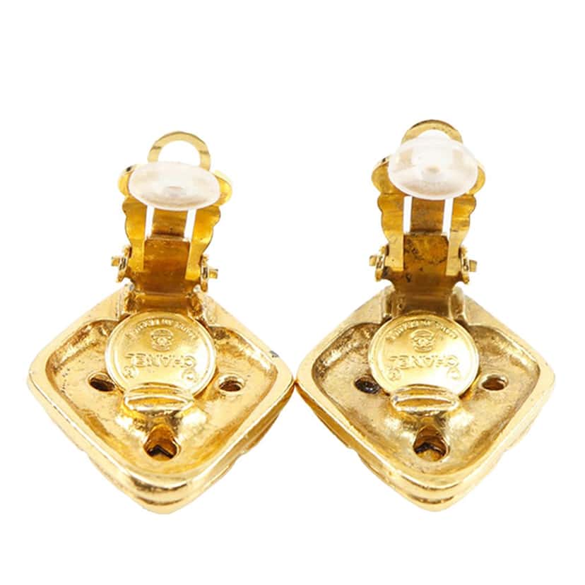 Chanel Gold Plated Strass Diamond Shape Clip On Earrings Gold Metal Very good condition - Model View