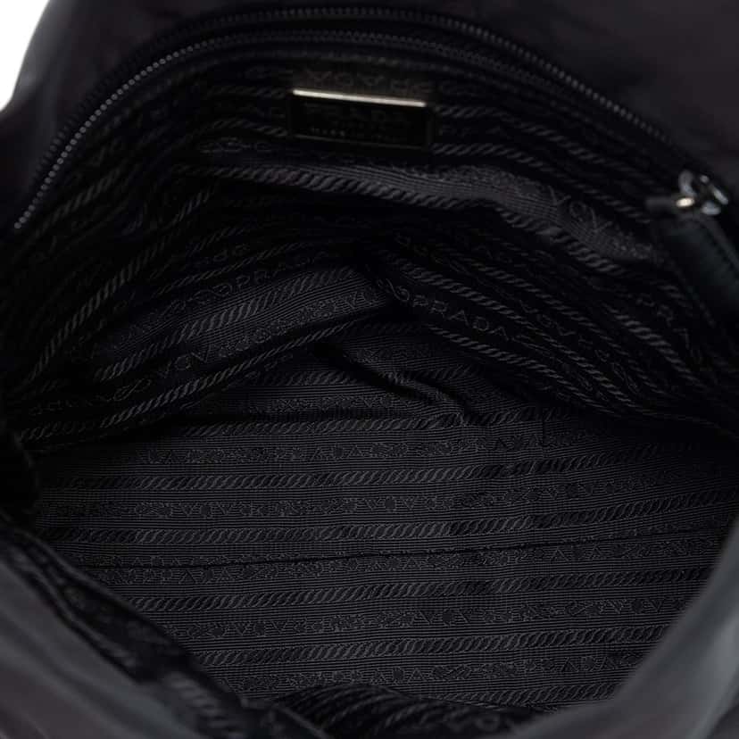 Prada Tessuto Tote Black Very good condition - Model View