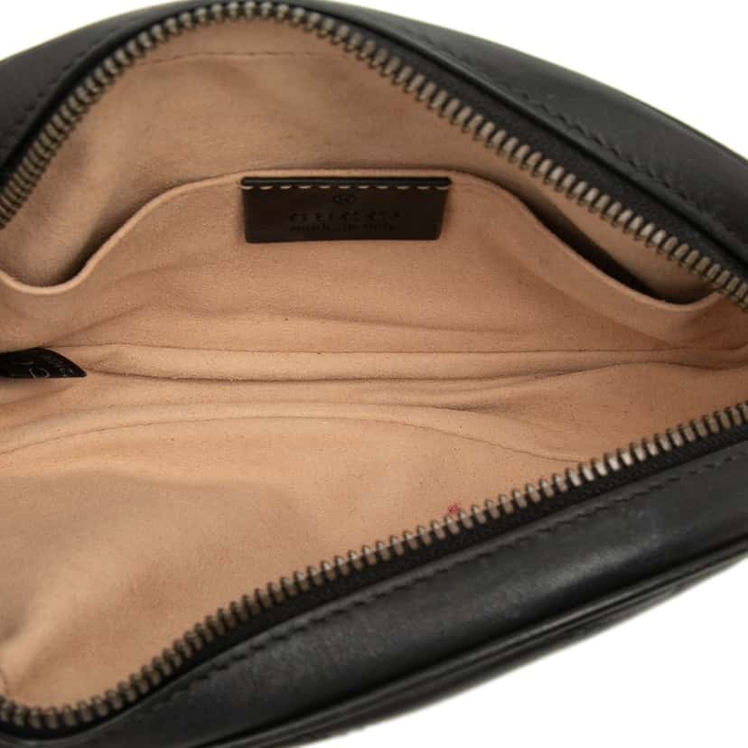 Gucci GG Marmont Matelasse Leather Belt Bag Black Leather Very good condition - Model View