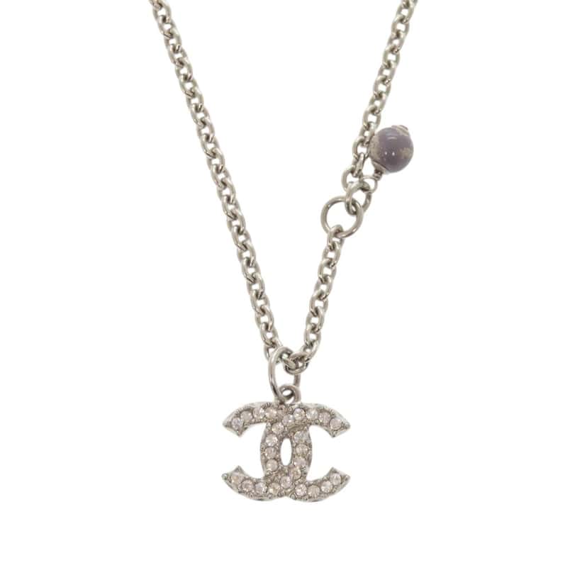 Chanel CC Brass and Strass Faux Pearl Pendant Necklace Silver Metal Very good condition - Back View