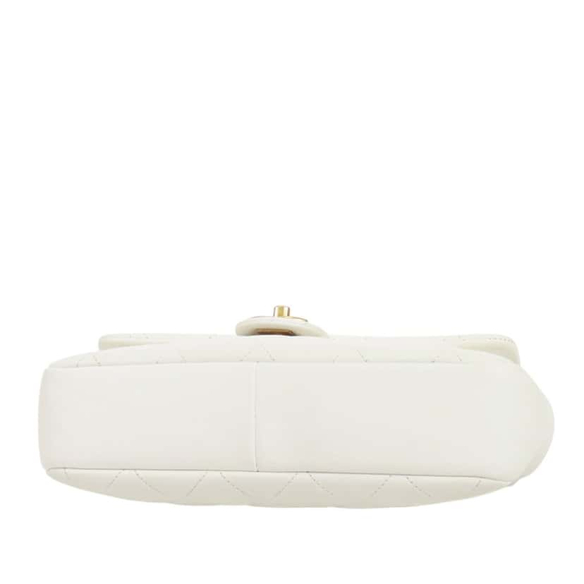 Chanel Medium Lambskin In The Loop Flap White Leather Very good condition - Inside View