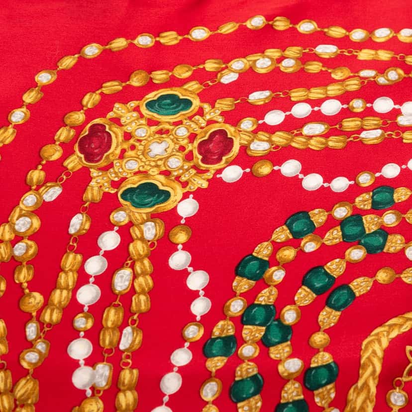 Chanel Gripoix Print Silk Scarf Red Very good condition - Model View