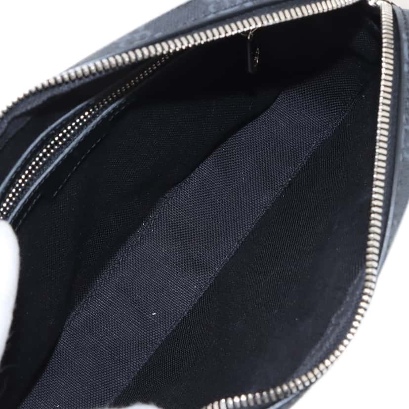 Gucci GG Supreme Trimmed Calfskin Crossbody Black Leather Very good condition - Inside View