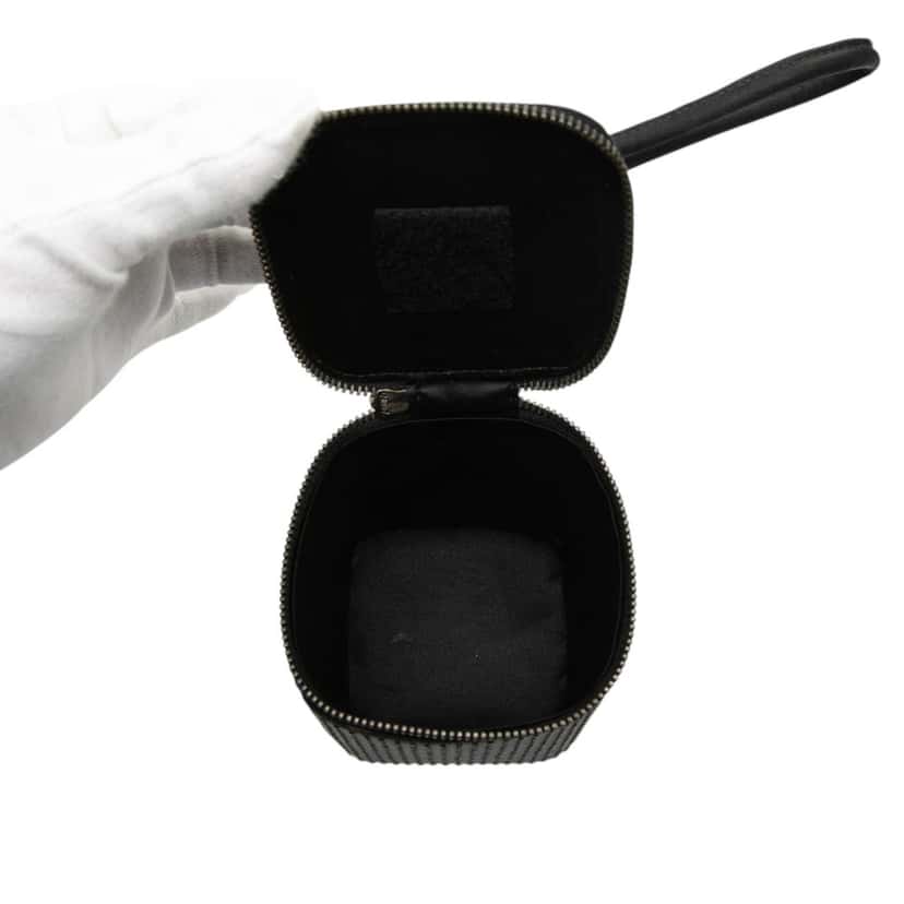 Gucci Studded Leather Vanity Bag Black Leather Very good condition - Model View