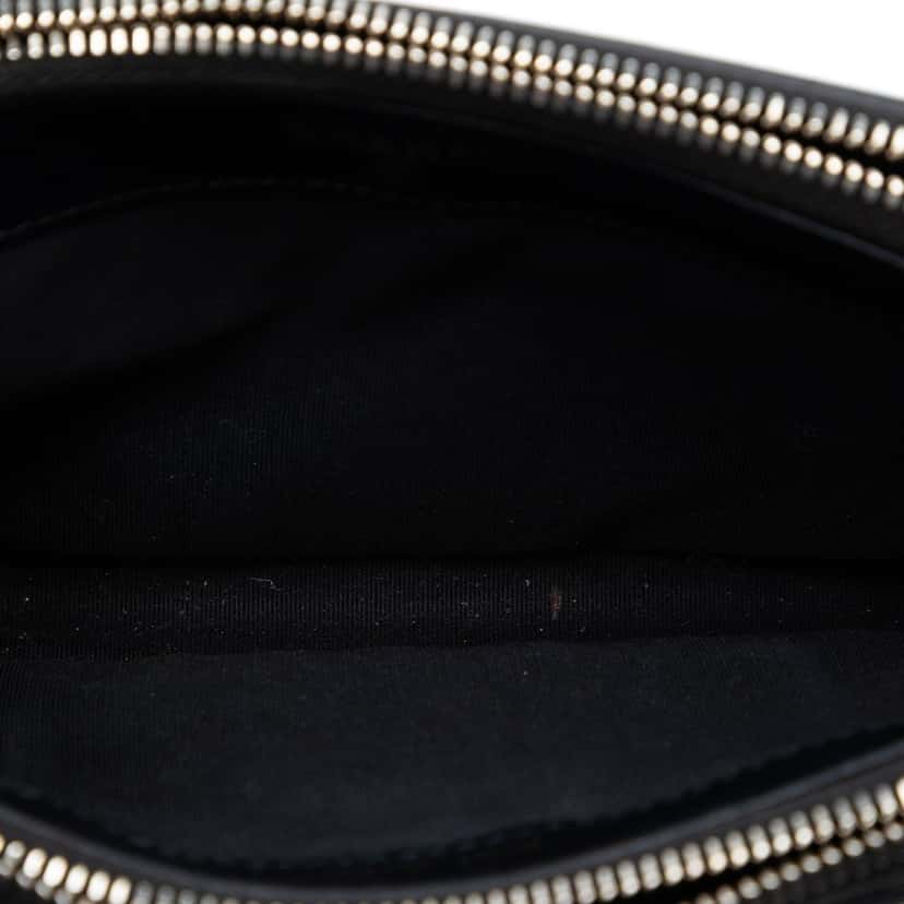 Chanel Caviar CC Filigree Clutch with Chain Black Leather Very good condition - Model View
