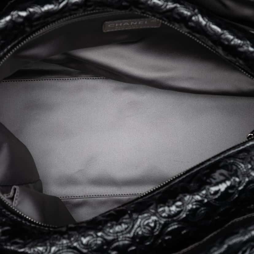 Chanel Quilted Vinyl Rock in Moscow Tote Black Plastic Very good condition - Model View