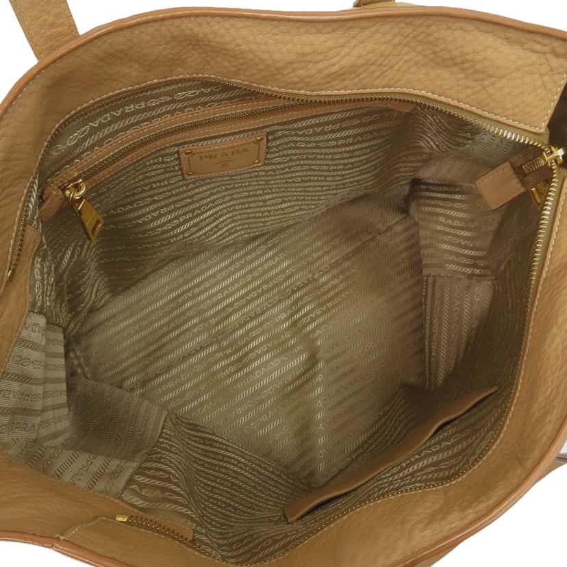 Prada Vitello Daino Tote Beige Leather Very good condition - Model View