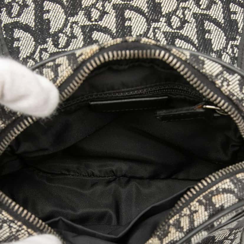 Dior Diorissimo Trotter Canvas Crossbody Black Very good condition - Model View