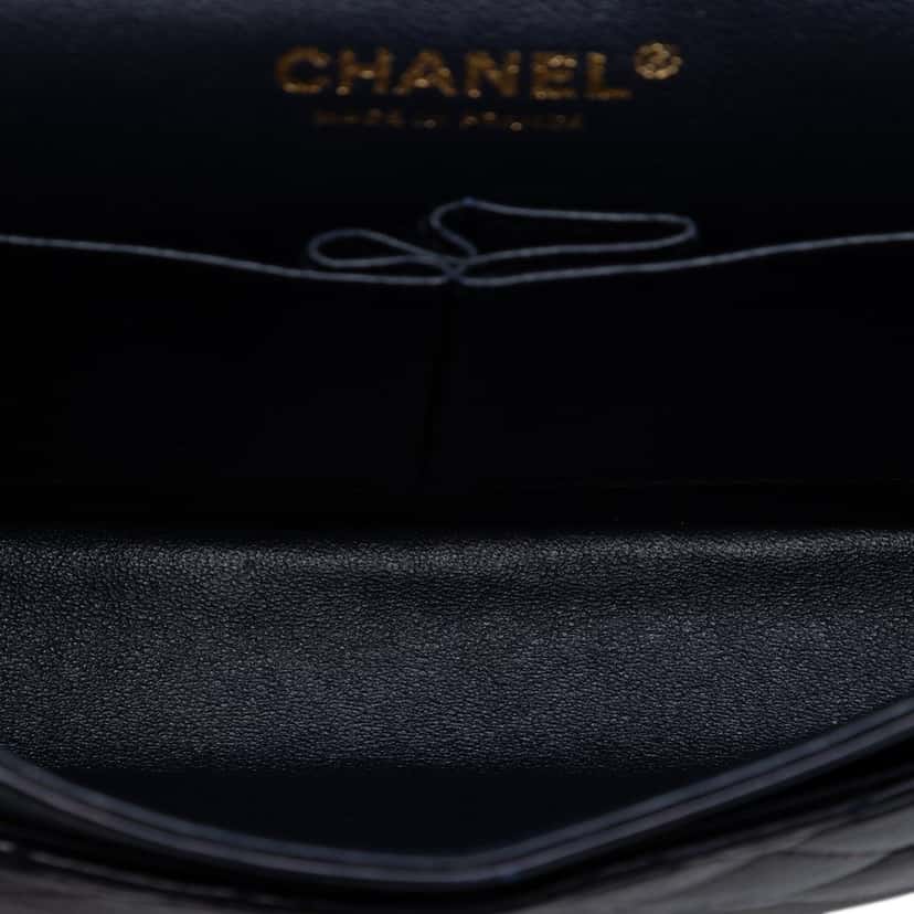 Chanel Medium Classic Lambskin Double Flap Black Leather Very good condition - Model View