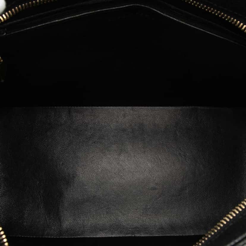 Chanel Caviar Medallion Tote Black Leather Very good condition - Model View