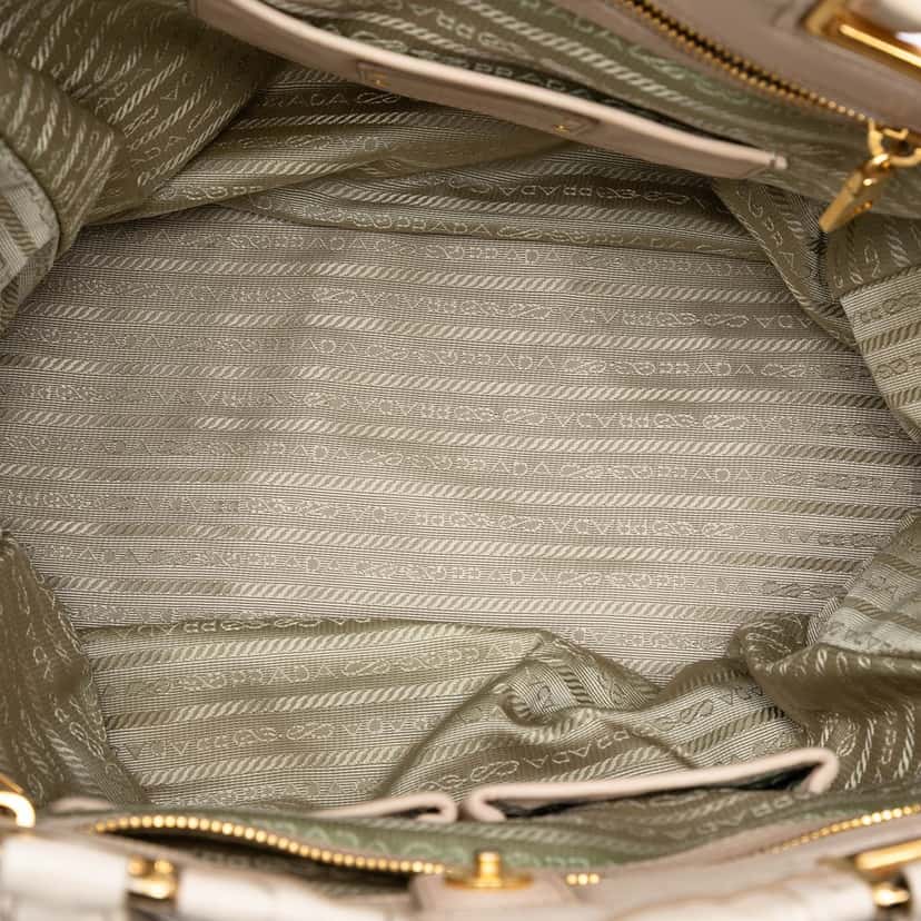 Prada Nappa Gaufre Satchel Brown Leather Very good condition - Model View