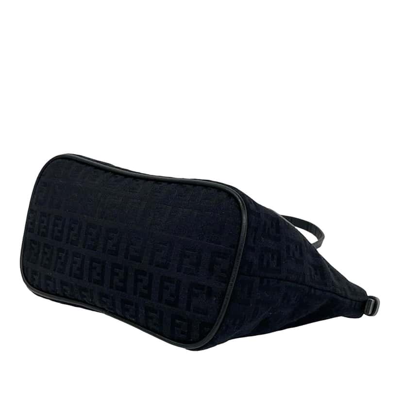 Fendi Zucchino Canvas Shoulder Bag Black Very good condition - Model View