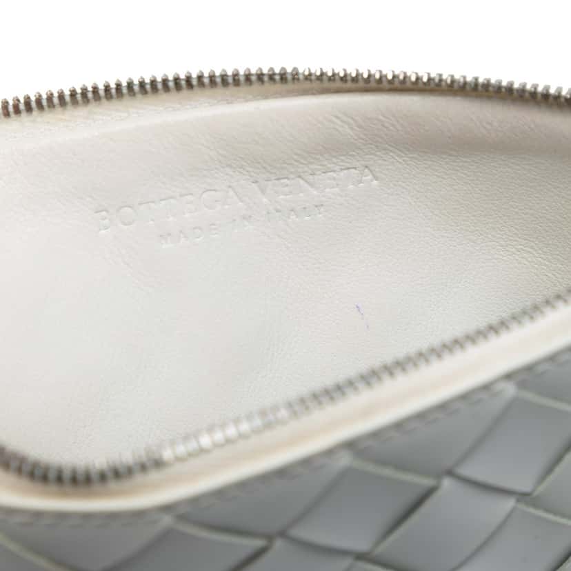 Bottega Veneta Leather Intrecciato Clutch White Leather Very good condition - Box View