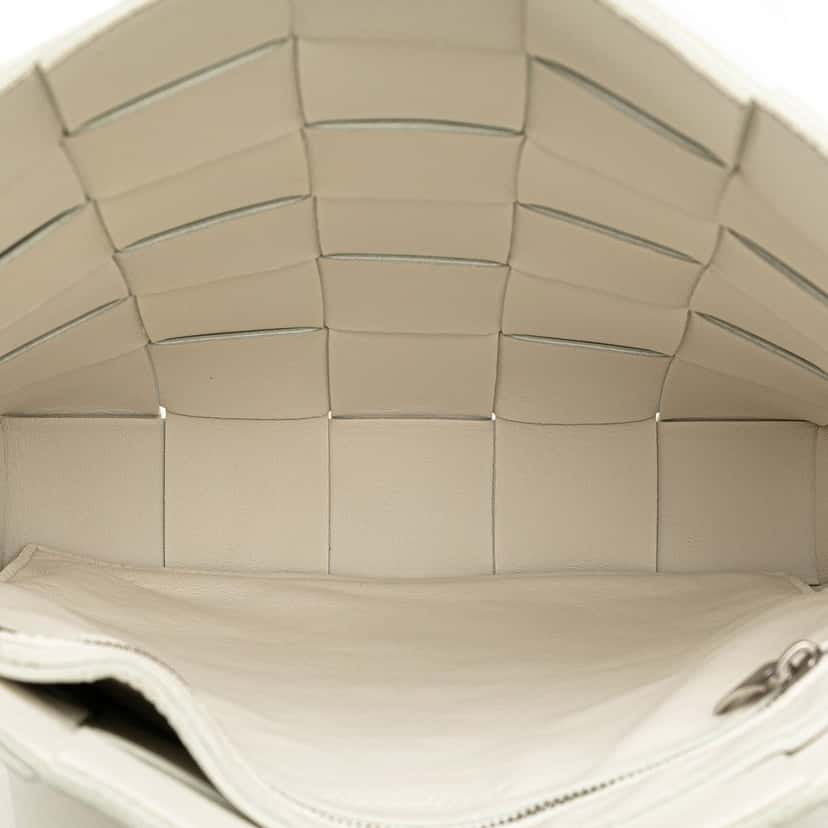 Bottega Veneta Nappa Intrecciato Cassette Messenger White Leather Very good condition - Model View