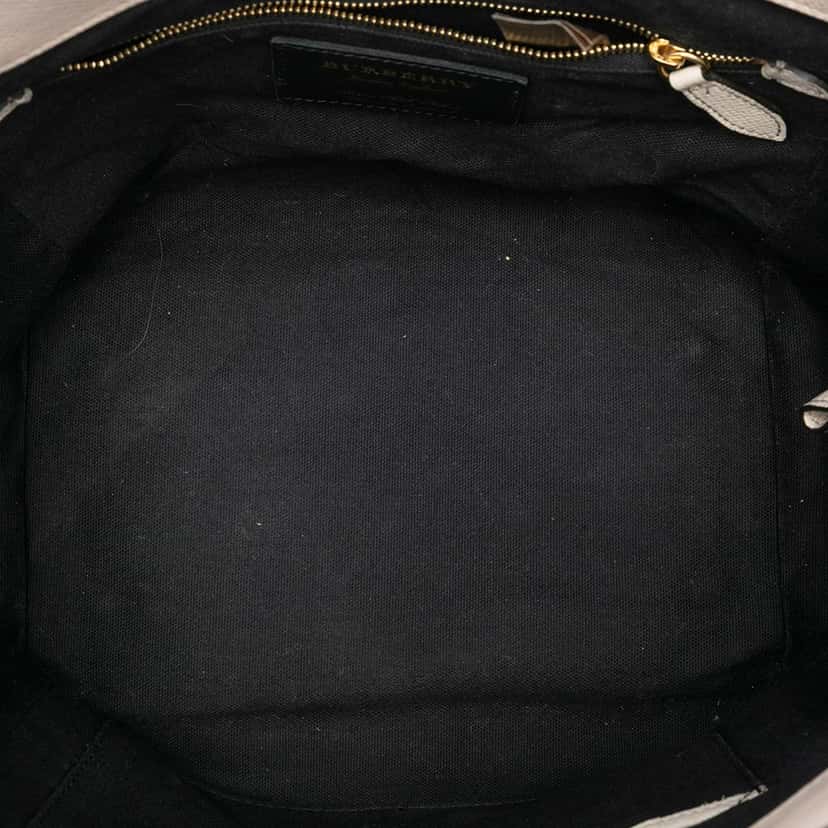 Burberry Small Leather and House Check Canvas Canterbury Tote White Leather Very good condition - Model View