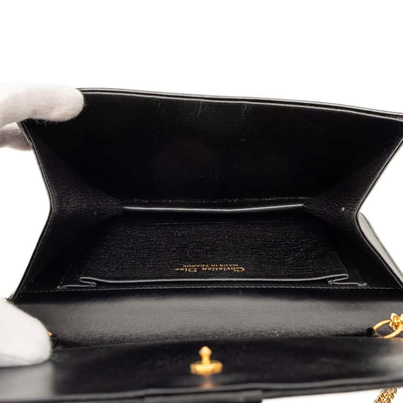 Dior Leather Chain Shoulder Bag Black Leather Very good condition - Model View