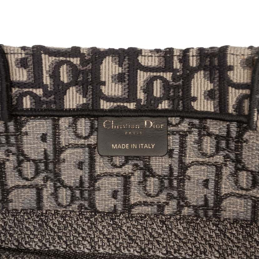 Dior Medium Oblique Embroidered Canvas Book Tote Blue Very good condition - Box View