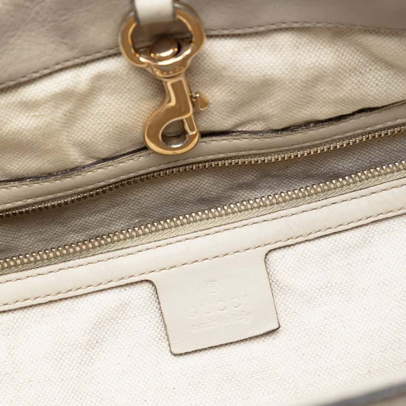 Gucci Microguccissima Nice Tote White Leather Very good condition - Box View
