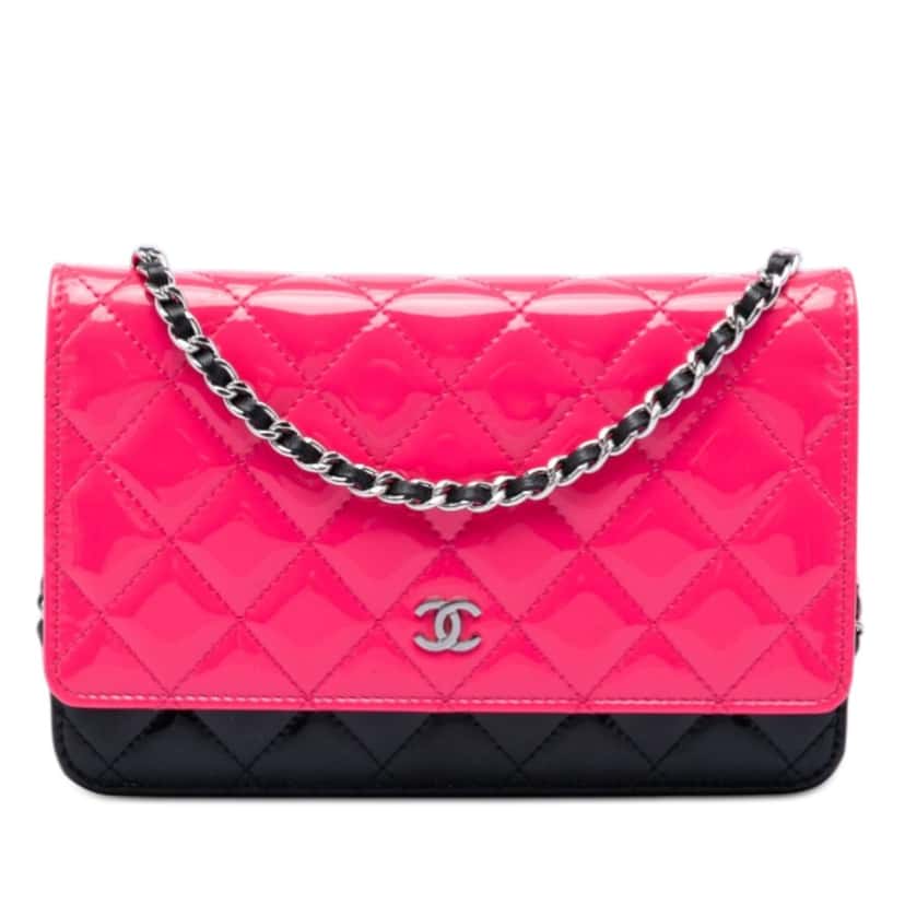 Chanel CC Bicolor Quilted Patent Wallet on Chain Pink Leather Never worn, with tag - Front View