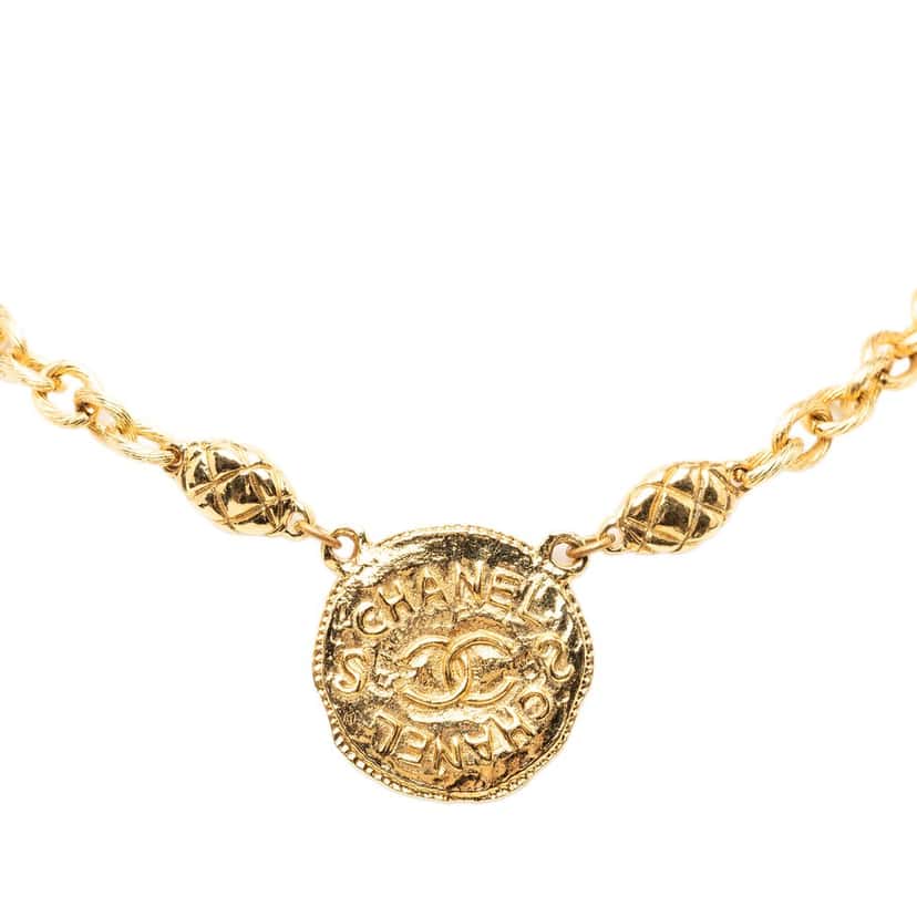 Chanel CC Gold Plated Round Pendant Necklace Gold Metal Very good condition - Back View