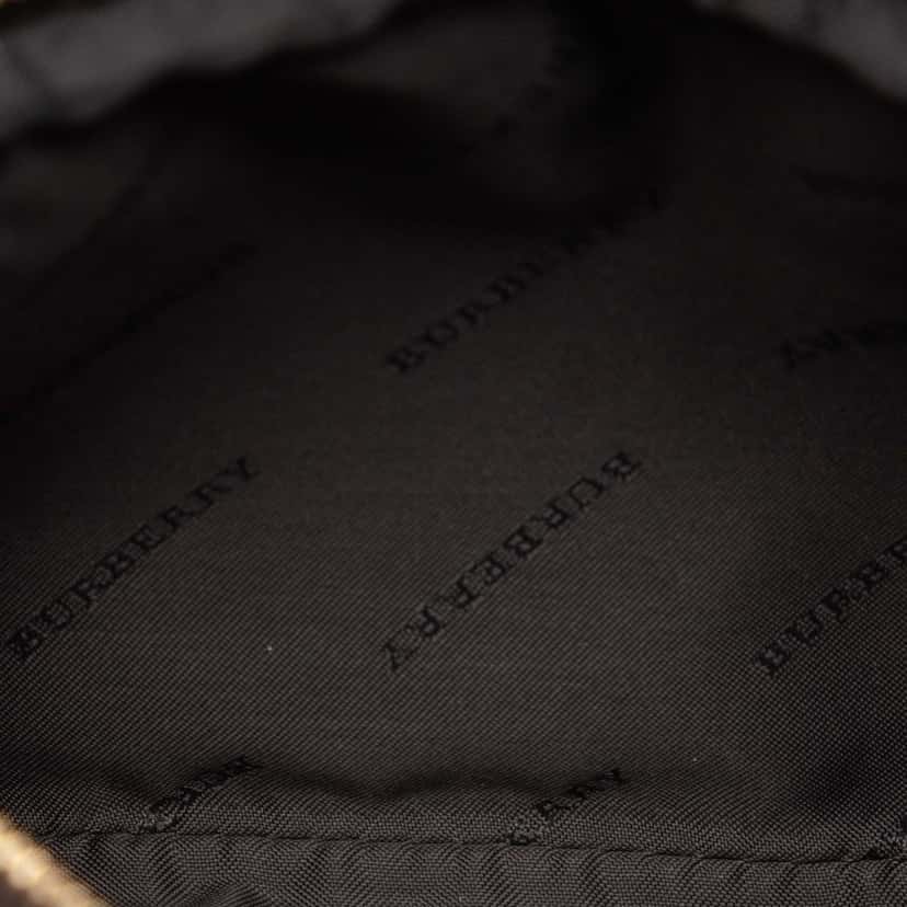 Burberry Haymarket Check Coated Canvas Adeline Fold over Clutch Beige Very good condition - Model View
