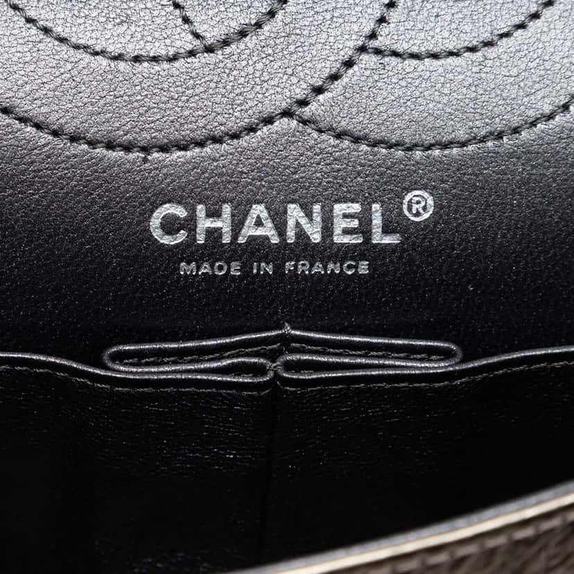 Chanel Quilted Metallic Aged Calfskin Reissue 2.55 Double Flap 226 Gold Leather Very good condition - Box View