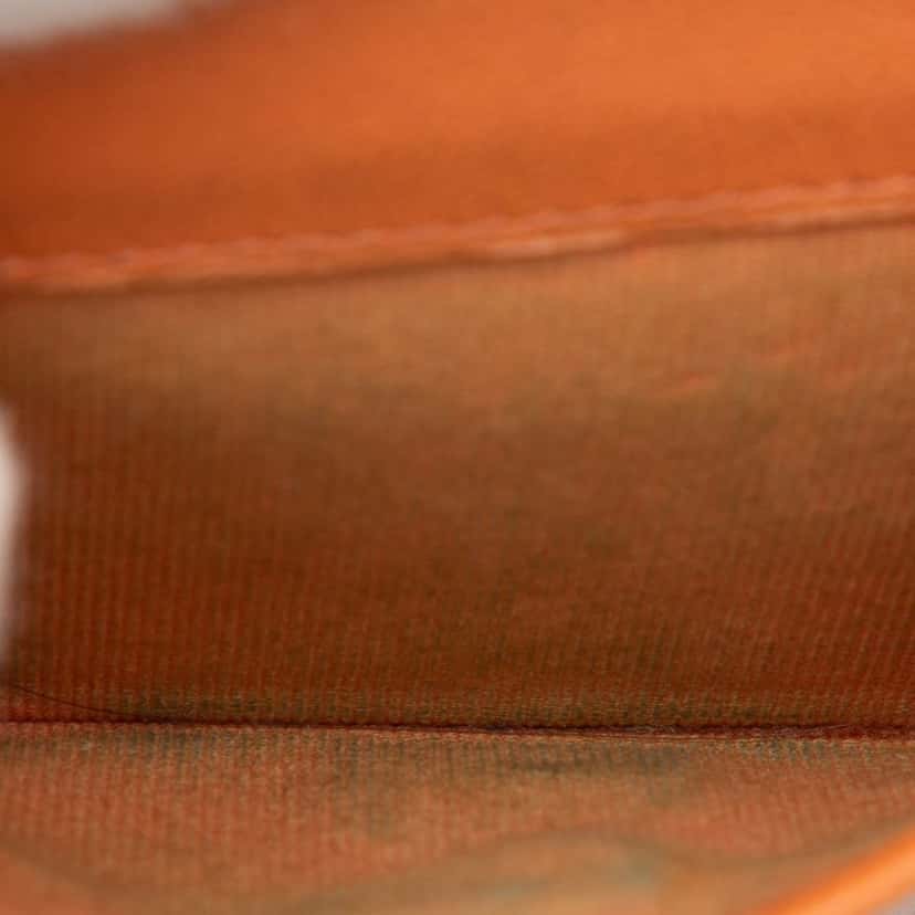 Chanel CC Quilted Lambskin Bifold Wallet Orange Leather Very good condition - Box View