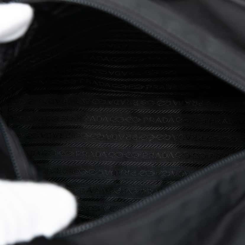 Prada Tessuto Tote Black Very good condition - Model View