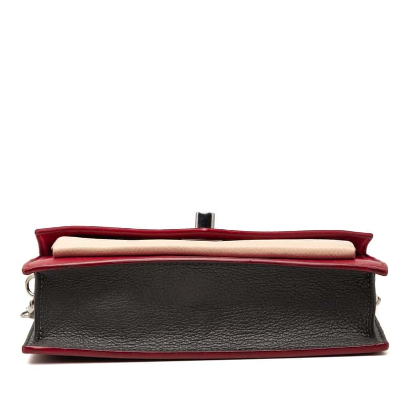 Louis Vuitton Bicolor Leather MyLockMe Chain Pochette Red Leather Very good condition - Inside View