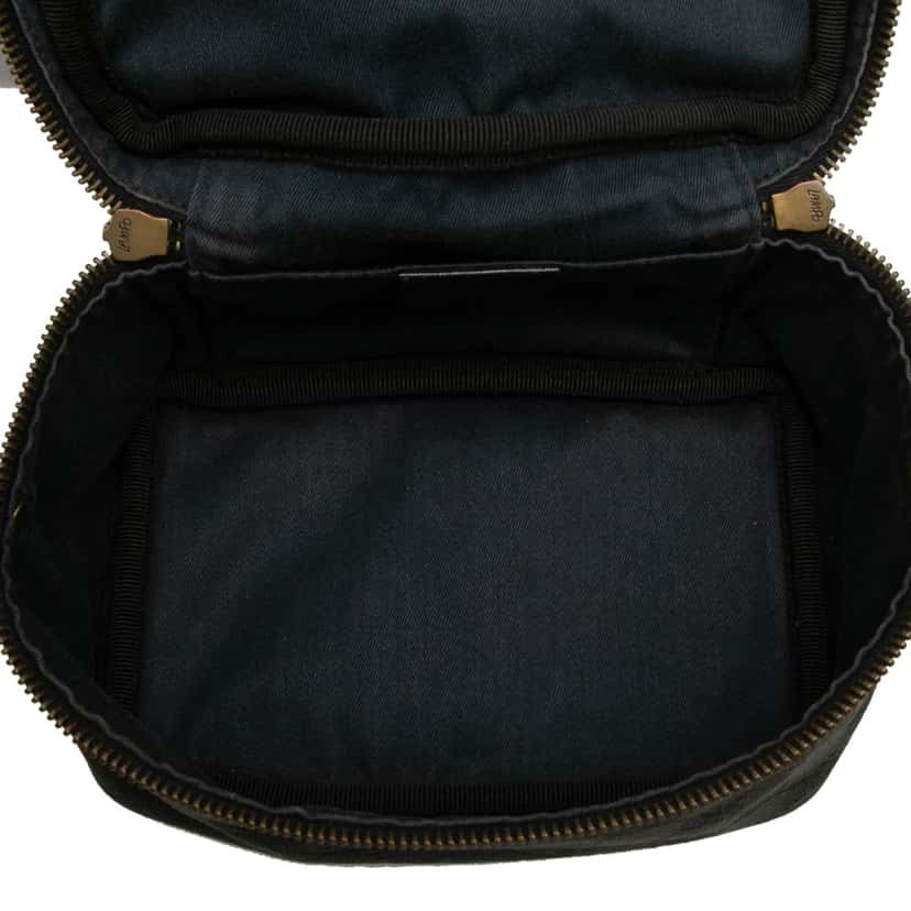 Gucci GG Canvas Vanity Bag Black Very good condition - Model View