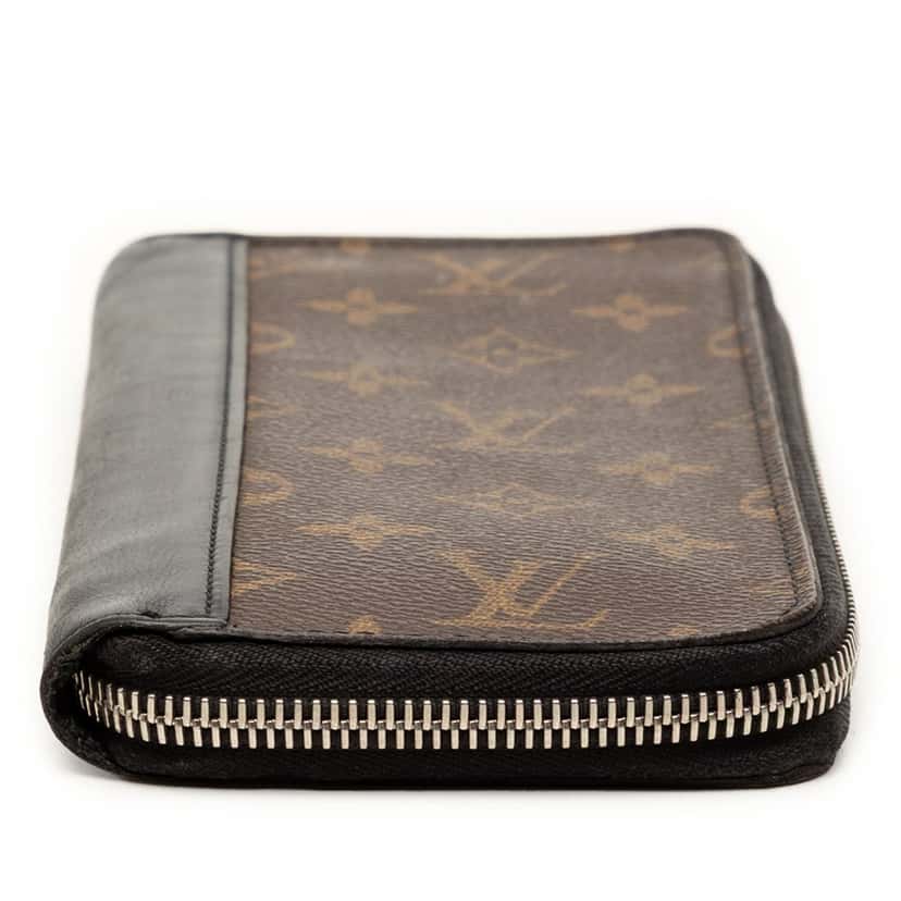Louis Vuitton Monogram Macassar Vertical Zippy Wallet Brown Very good condition - Inside View