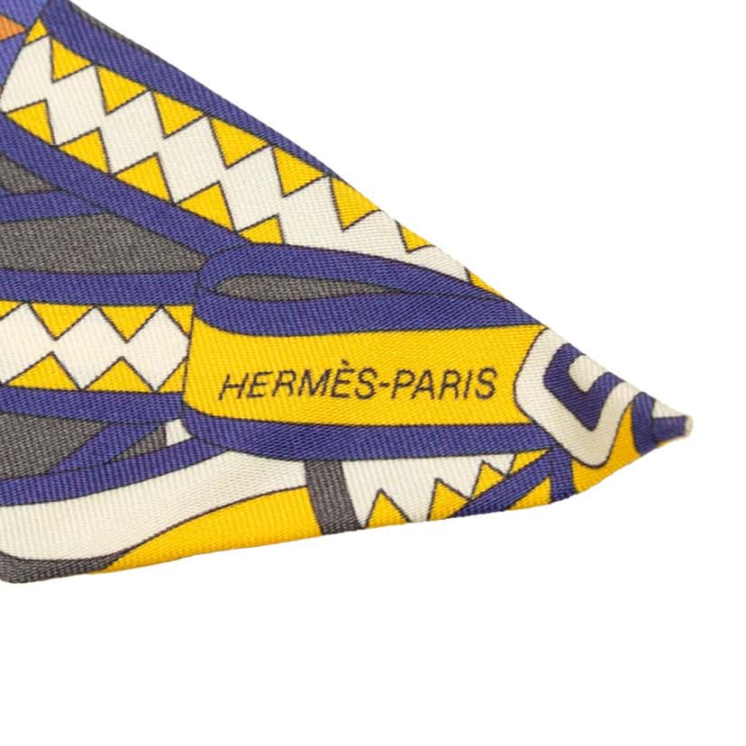 Hermès Les Flots Du Cheval Silk Twilly Scarf Gold Very good condition - Back View