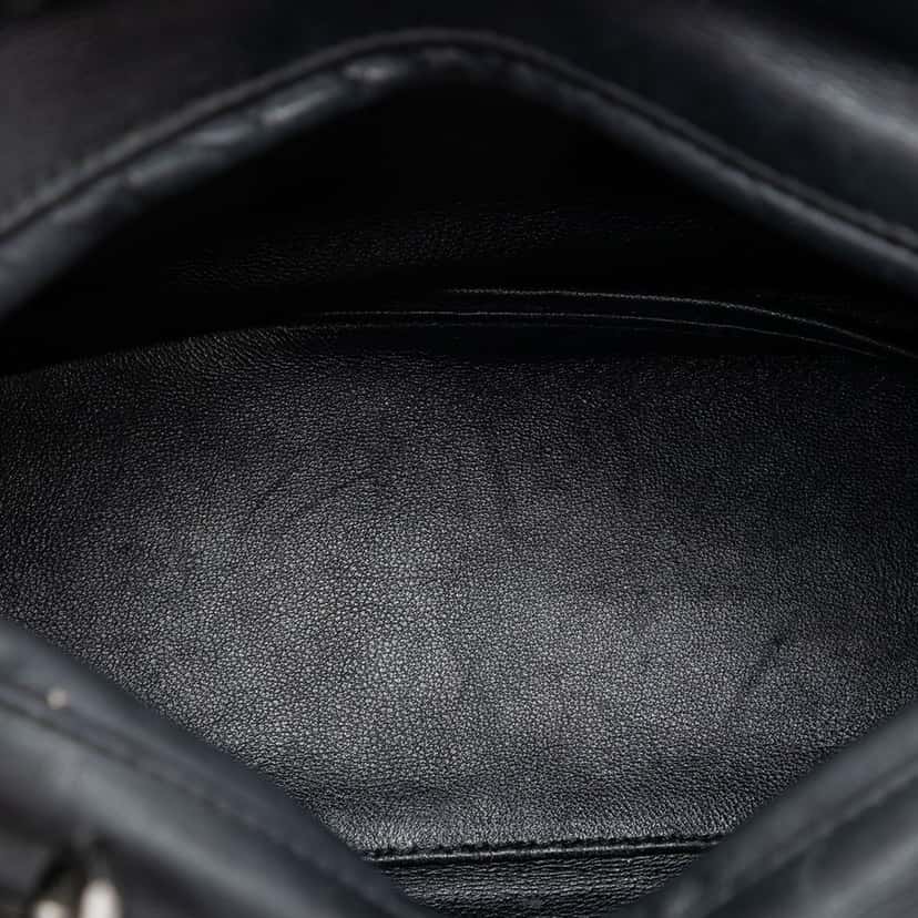 Dior Medium Lambskin Cannage Lady Dior Black Leather Very good condition - Model View