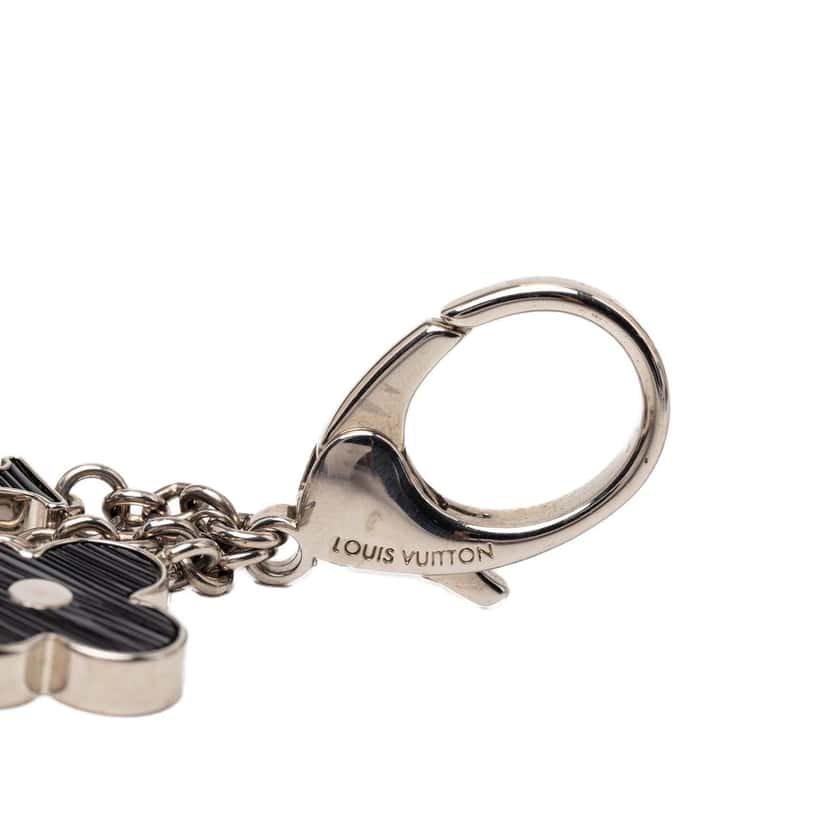 Louis Vuitton Brass Fleur D Epi Bag Charm Silver Metal Very good condition - Box View