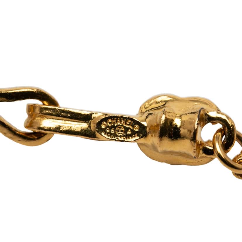 Chanel Gold Plated CC Filigree Pendant Necklace Gold Metal Very good condition - Model View